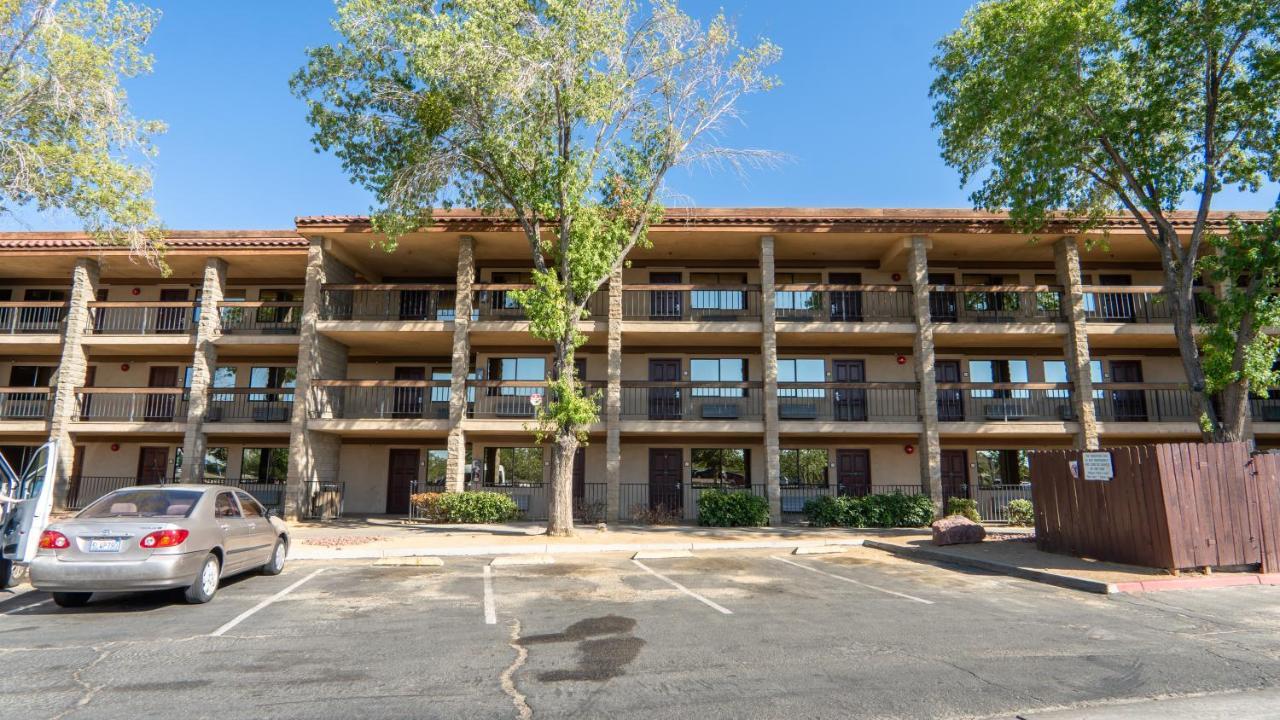 G T Hotels Inn & Suites Extended Stay Victorville Bagian luar foto
