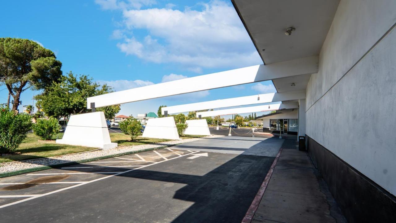 G T Hotels Inn & Suites Extended Stay Victorville Bagian luar foto