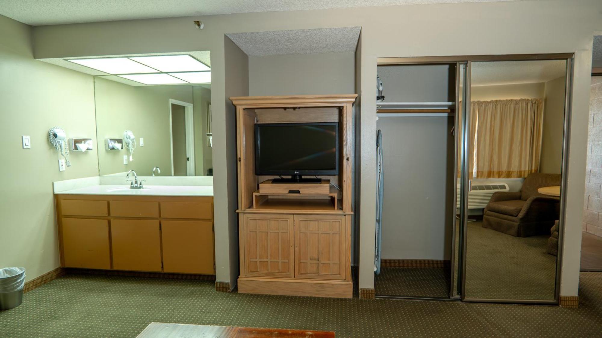 G T Hotels Inn & Suites Extended Stay Victorville Bagian luar foto