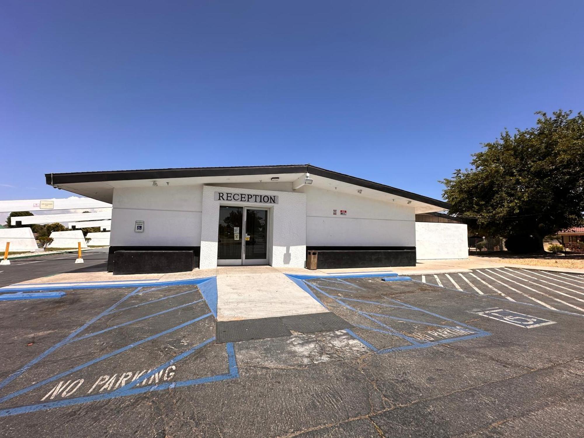 G T Hotels Inn & Suites Extended Stay Victorville Bagian luar foto